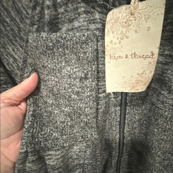 Hem & Thread loungewear NWT two piece, zip front gray jacket with pockets. S,M,L - Picture 5 of 6